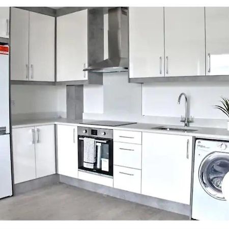 Lovely 2-Bedrooms With Free Parking Canvey Island Екстер'єр фото